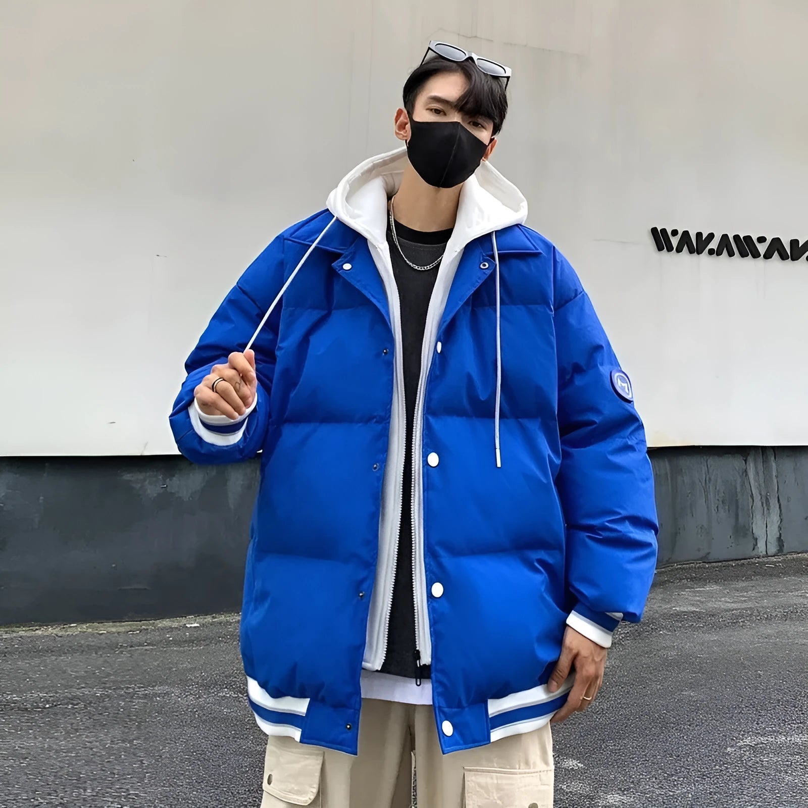 White duck down thickened couple coat in black, white and blue colours