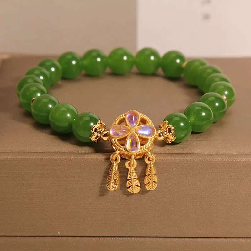 Women's green jasper crystal bracelet with four-leaf clover dream catcher pendant