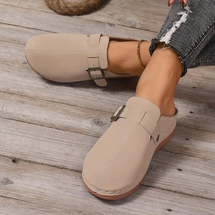 Women's casual wedge slippers in black with closed toe and rubber sole