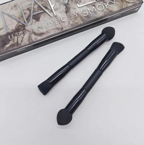Double-headed black makeup brush with wooden handle for foundation and concealer application