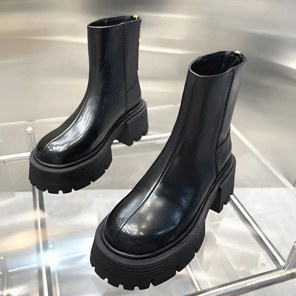 Children's chunky heel short boots in faux PU leather, black colour, round toe, back zipper, low tube design