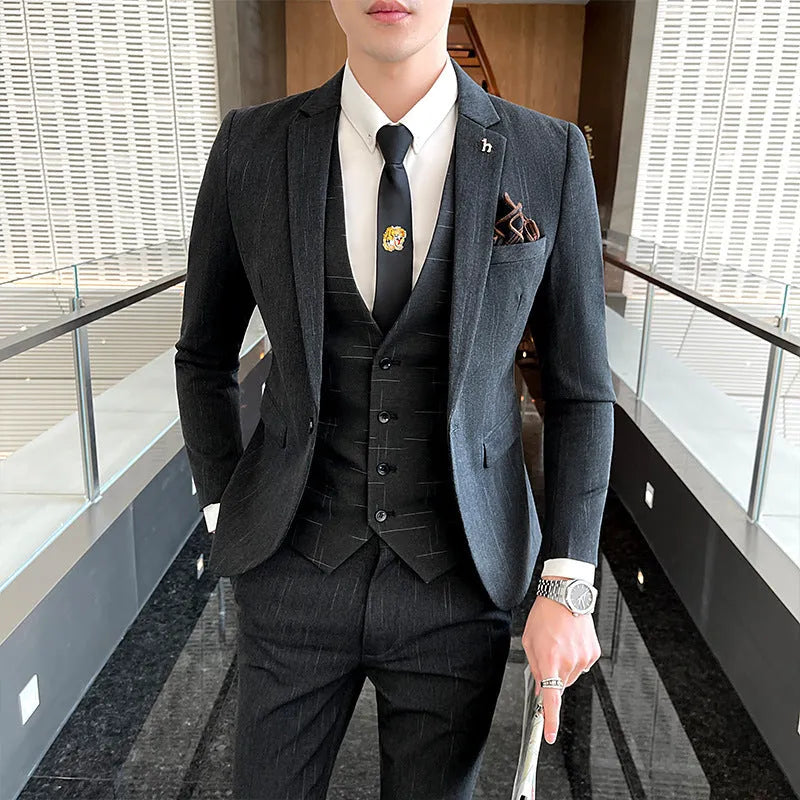 Men's slim fit business formal suit set in black or dark grey cotton blend fabric