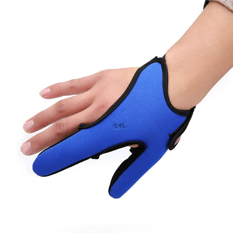 Two-finger fishing glove in camouflage colour showing diving cloth back and microfiber palm.