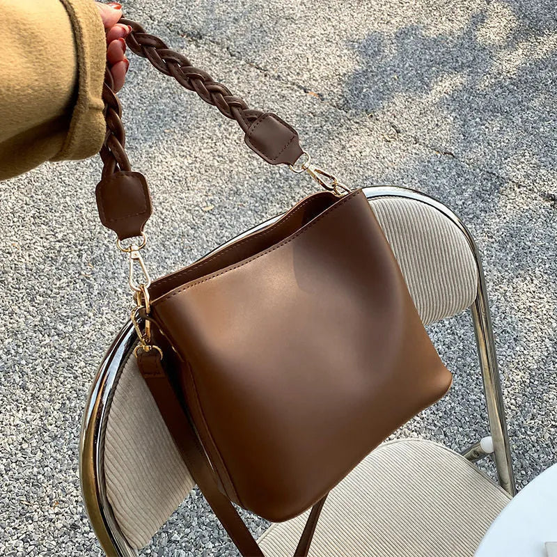 Retro woven PU leather one-shoulder crossbody underarm bucket bag in khaki colour