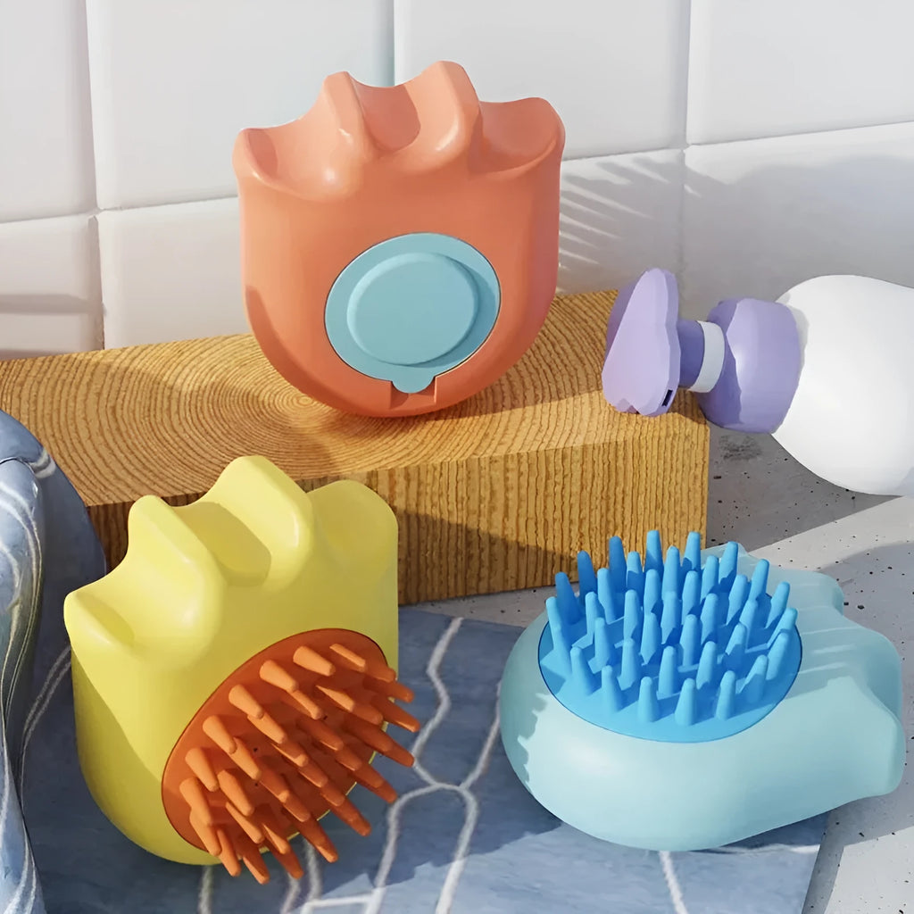 Pet bath brush with integrated shampoo box in blue, orange or yellow colours for cat and dog washing