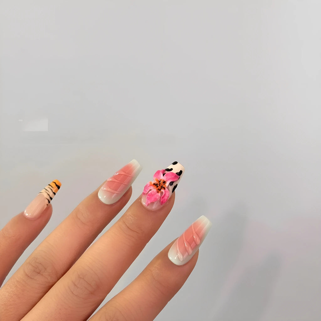 Lily hand carving nail art set with zebra pattern and leopard print designs in XS S M L sizes