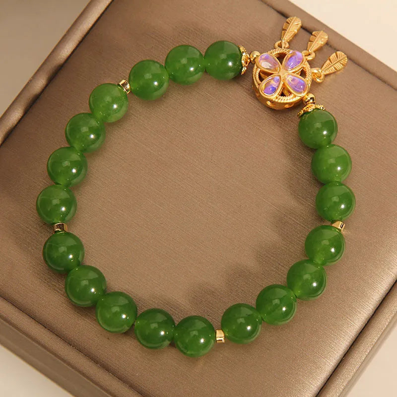Women's green jasper crystal bracelet with four-leaf clover dream catcher pendant