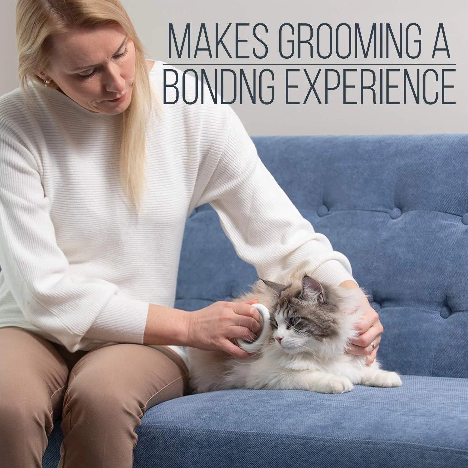 Pet grooming comb with soft teeth for cats and dogs in blue, green or pink colours