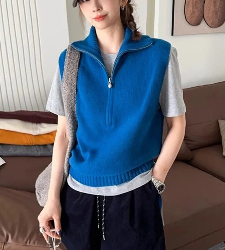 Retro half zip sleeveless knit vest in mesh polyester with 3D pattern