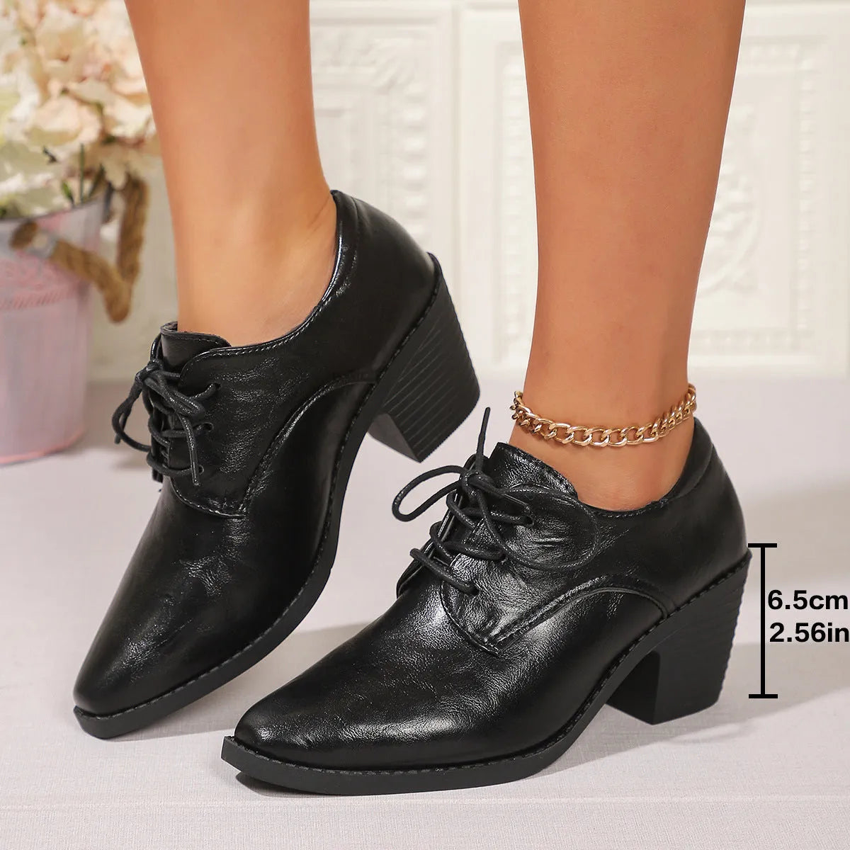 Pointed British style high heel chunky heel front lace-up low-top leather shoes in beige