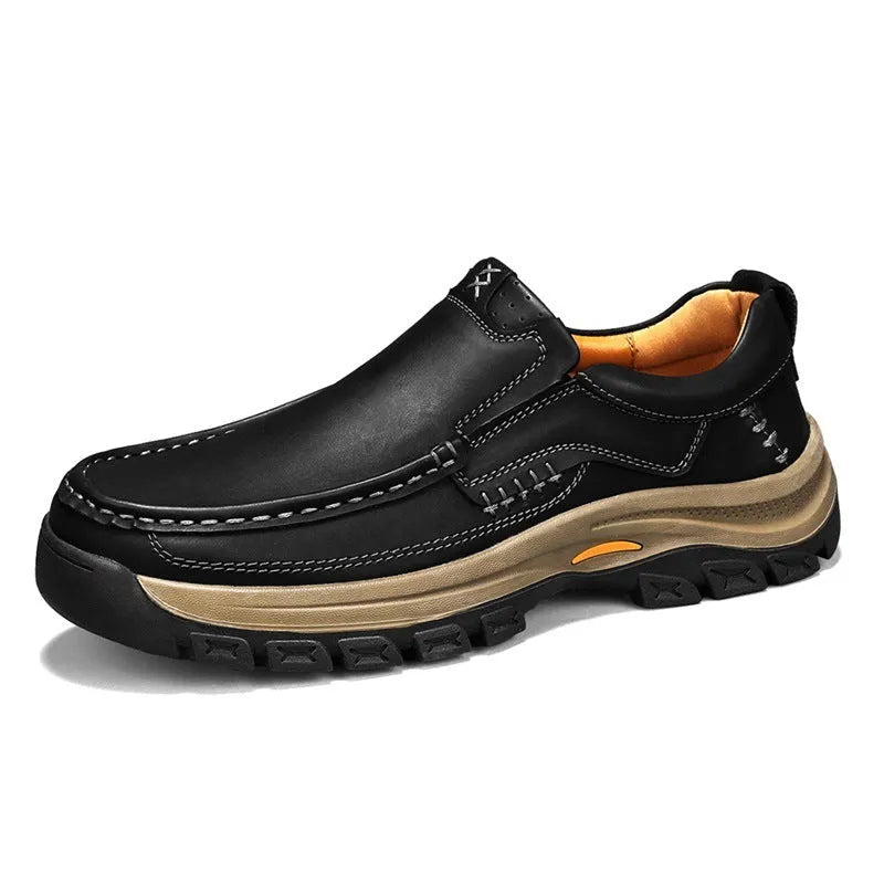 Men's black outdoor leather mountaineering shoes with thick rubber sole and round toe