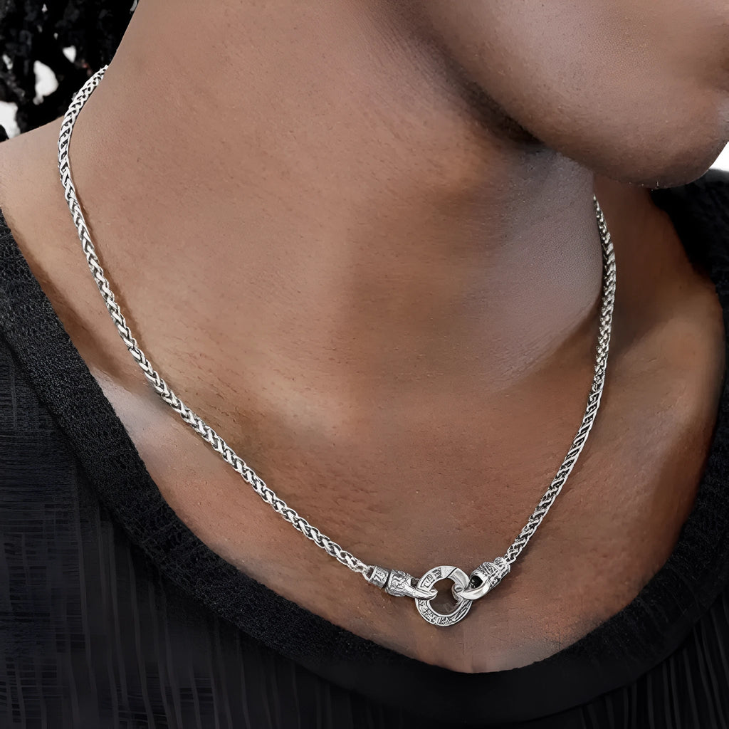 S925 sterling silver clavicle necklace for women with simple pendant on delicate chain.