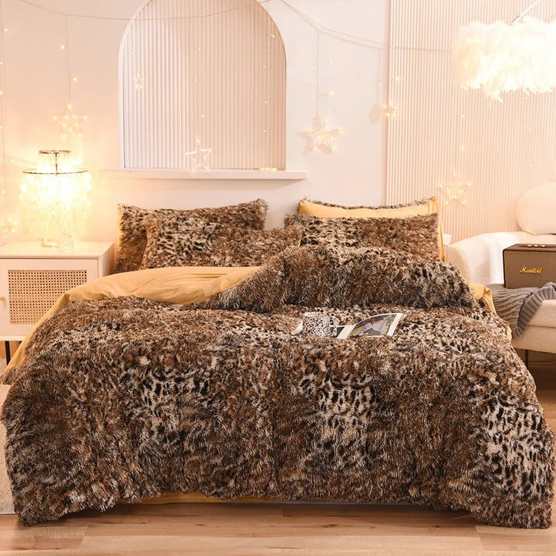 Soft plush mink velvet duvet cover set with pillowcases in beige colour for winter warmth