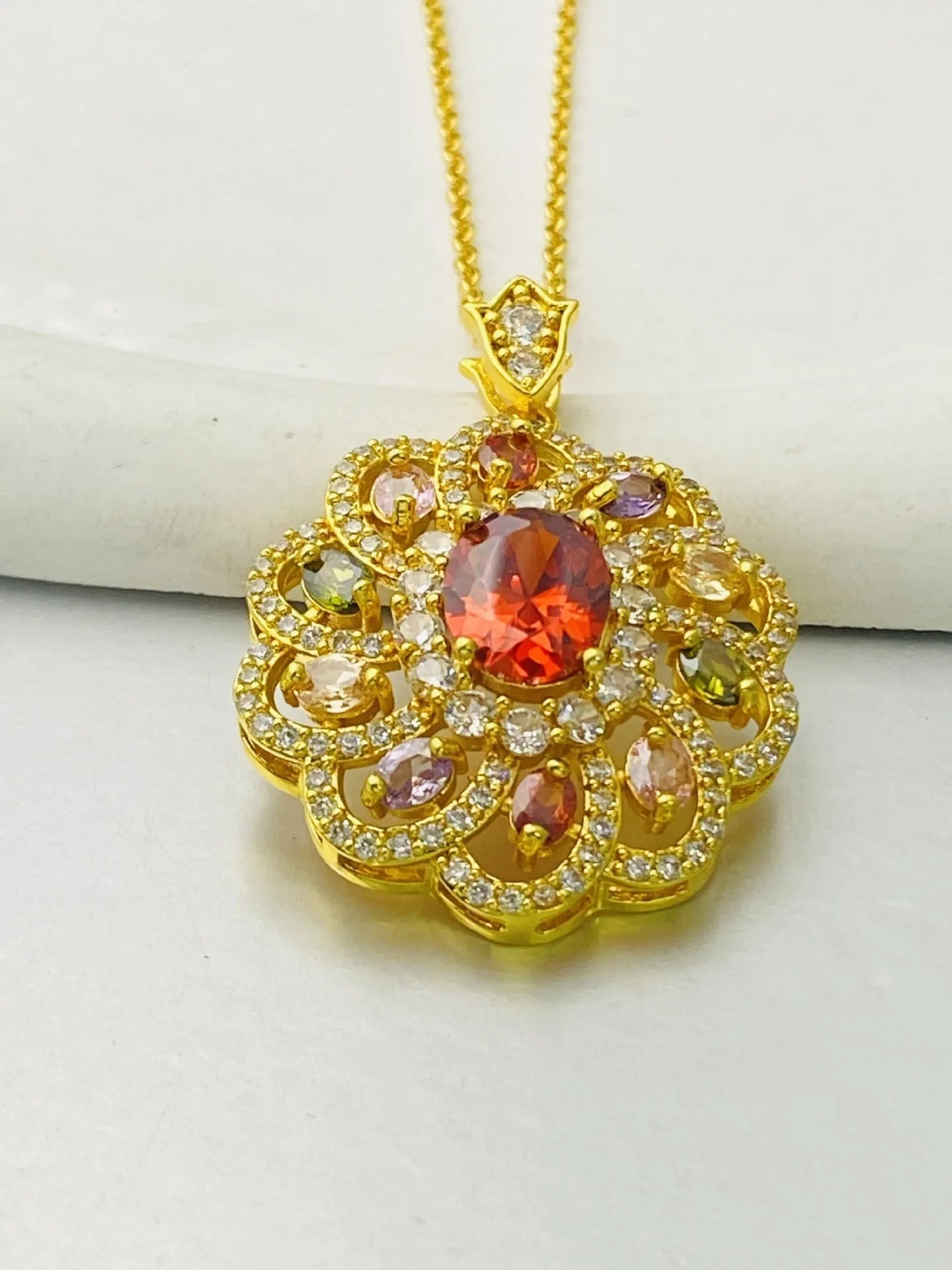 Women's colourful zircon flower pendant necklace in gold, champagne gold or platinum colour with optional chain