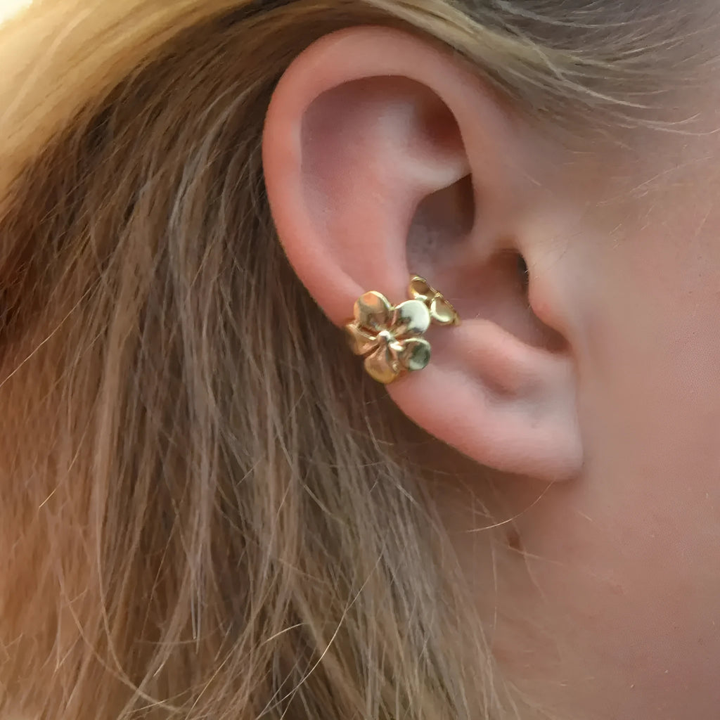 Gold starfish and conch drop earrings for women with electroplated alloy construction
