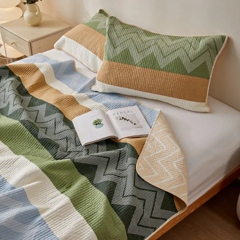 Cotton printed bed sheet set with reactive printed designs for 2.2 metre beds in modern simple style