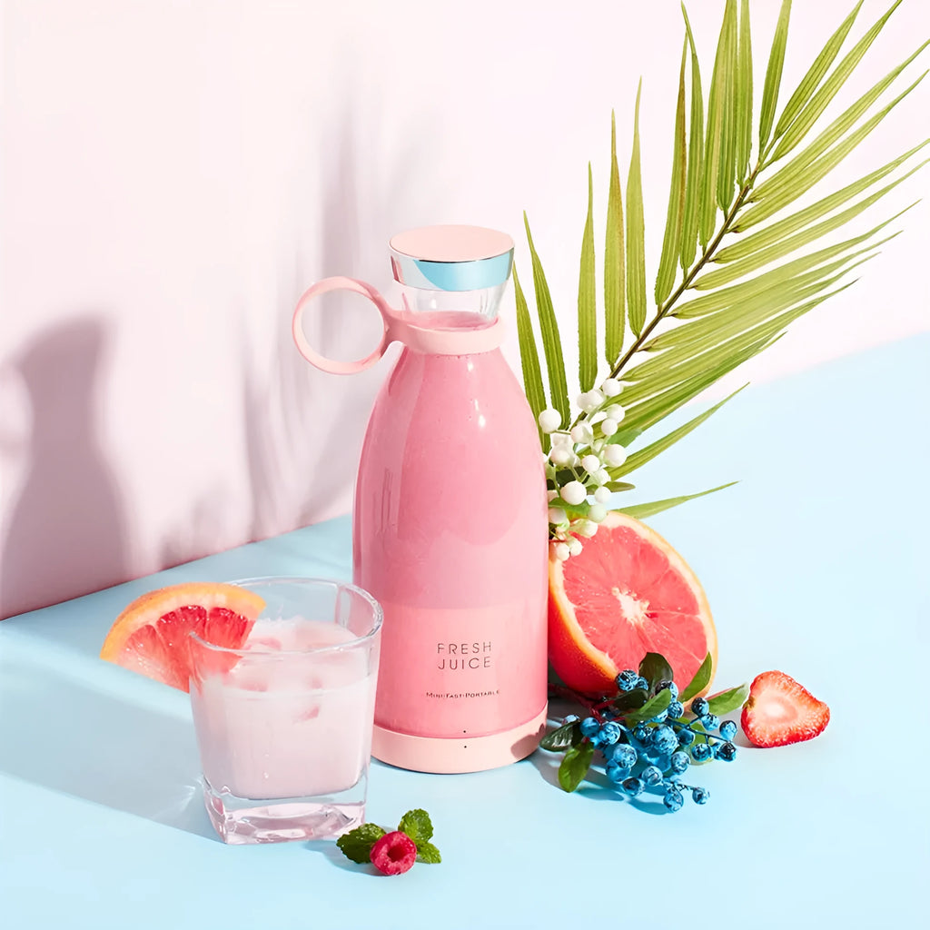 350ml white USB rechargeable portable blender with stainless steel blades and charging stand