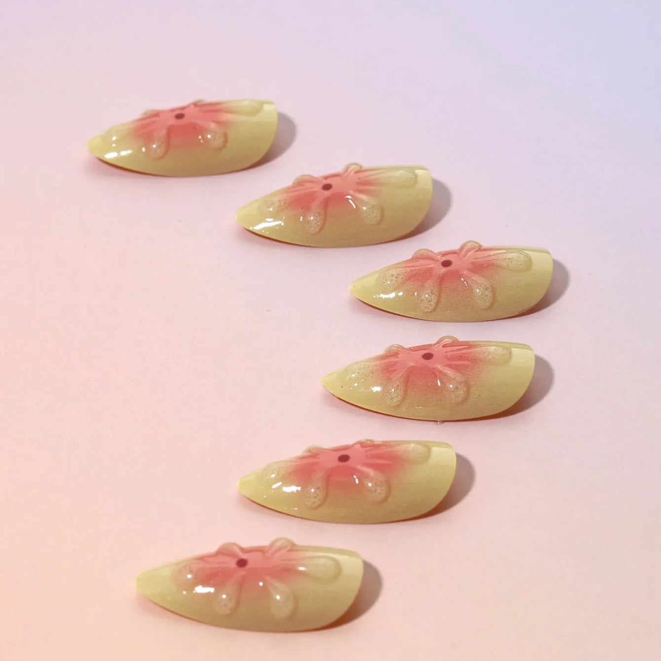 Cartoon flower design artificial press-on nails set with jelly glue and filing strip