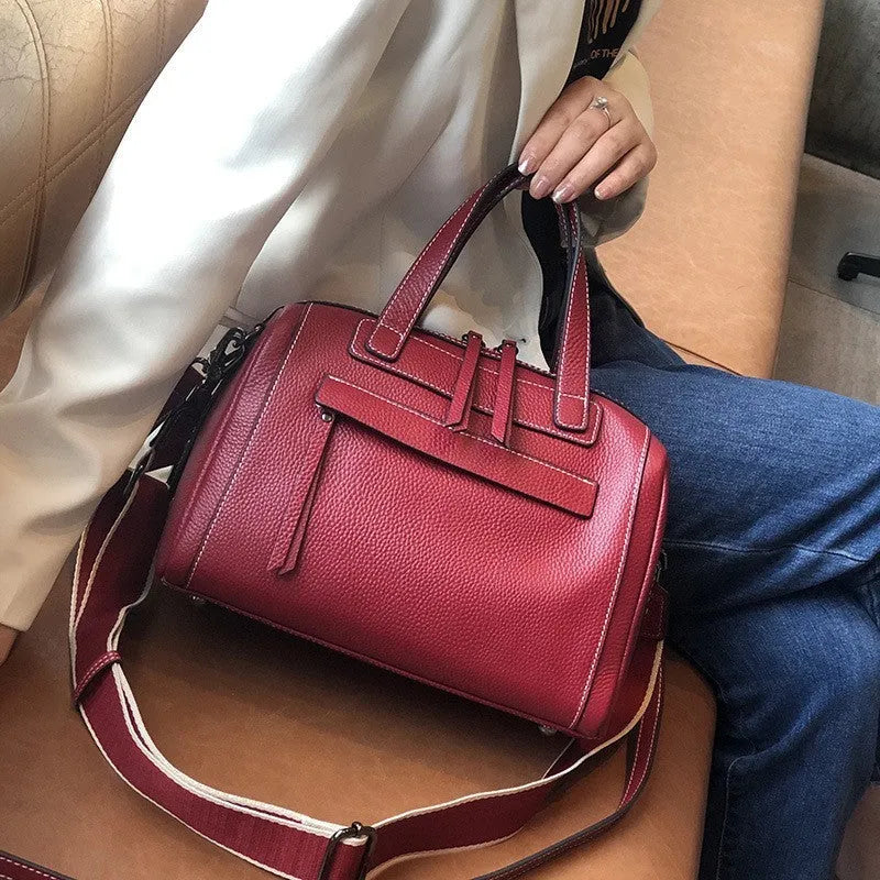 Men's horizontal square messenger bag in genuine cowhide leather with litchi pattern and shoulder strap
