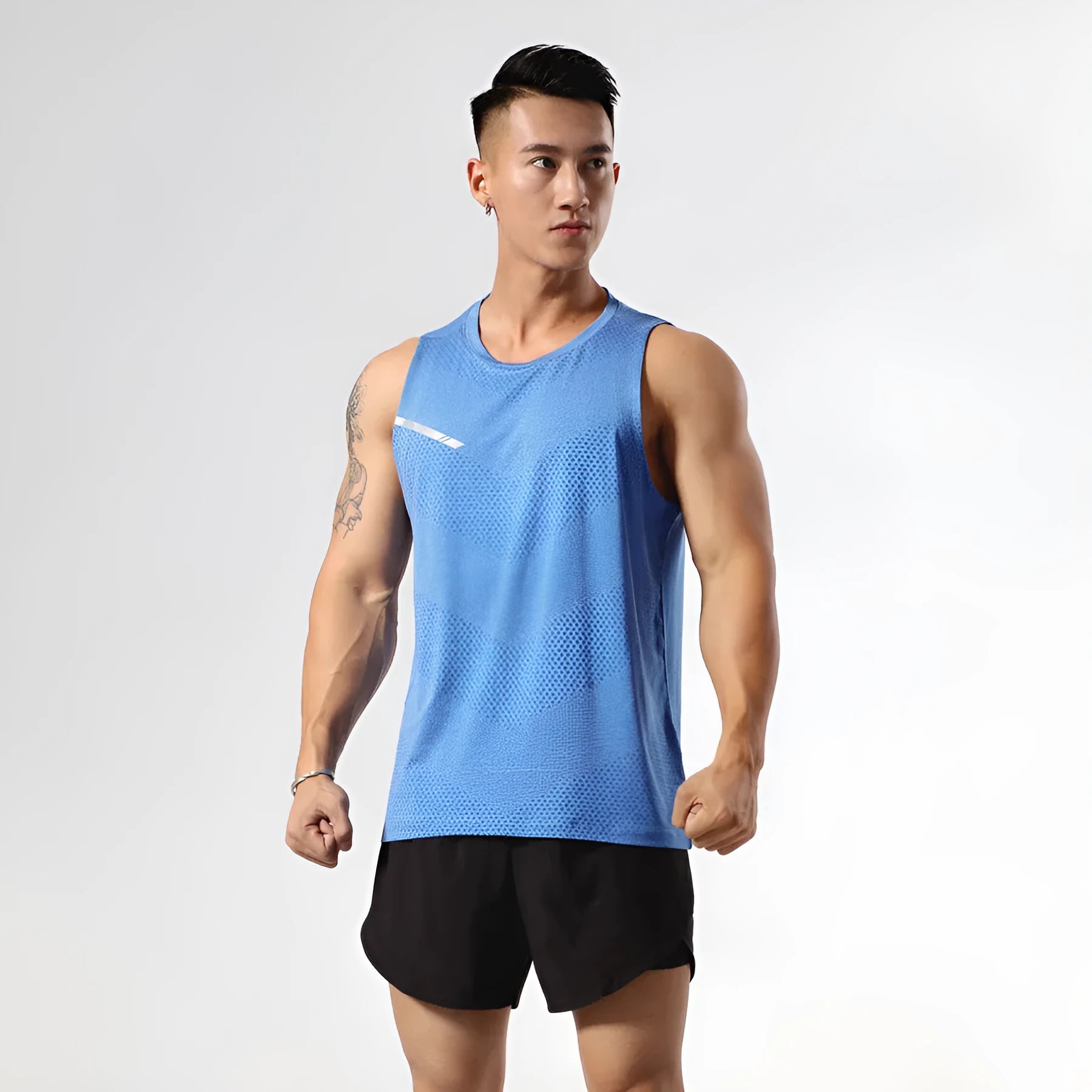 Men's quick-drying polyester sports tank top in various colours for summer outdoor activities