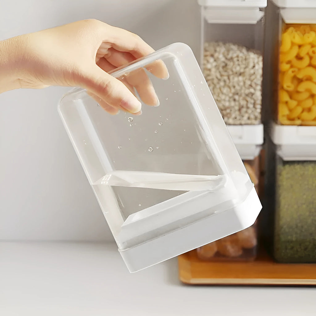 White transparent plastic grain storage container with lid, 400ml capacity.
