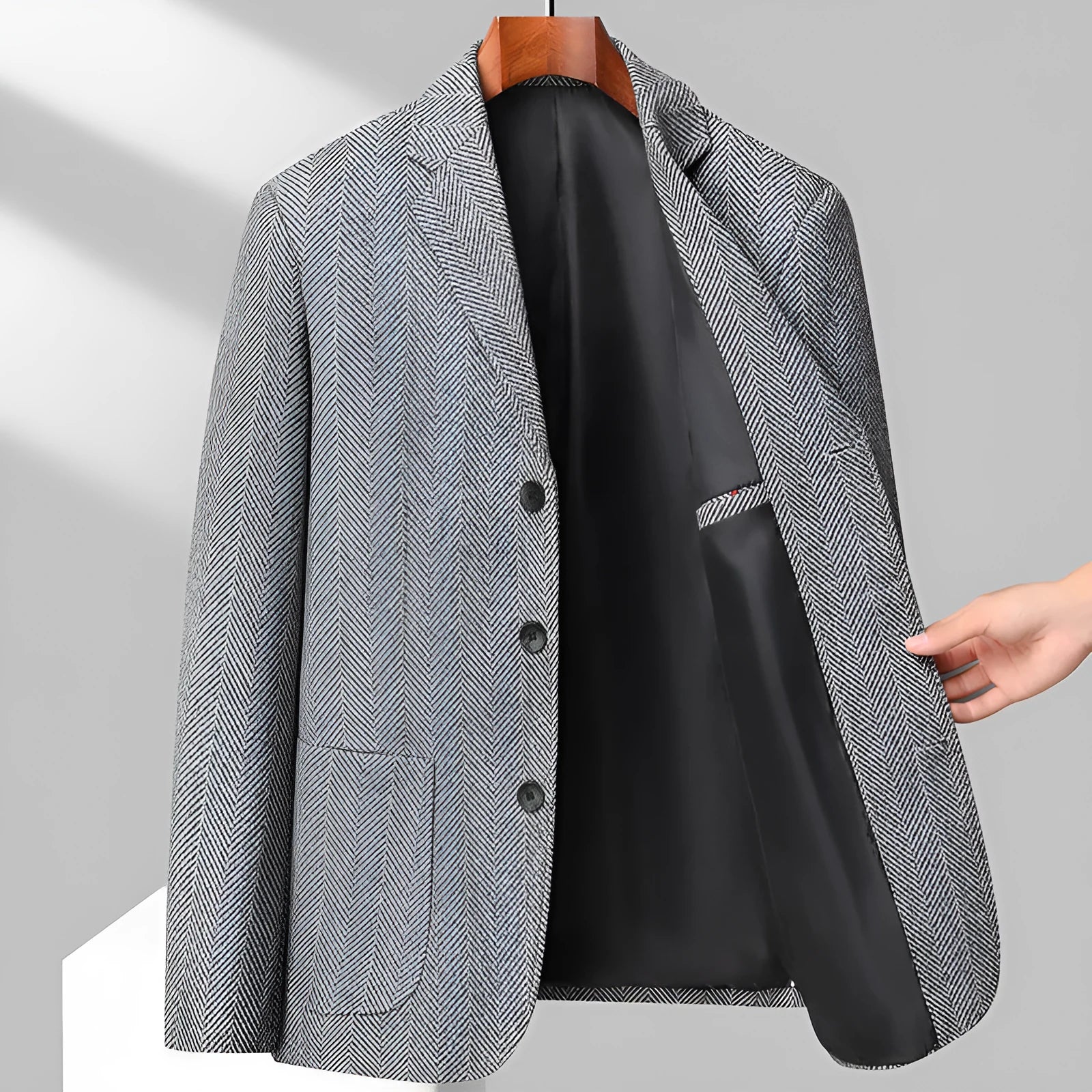 Men's loose fit woolen coat in solid colours for spring and autumn seasons