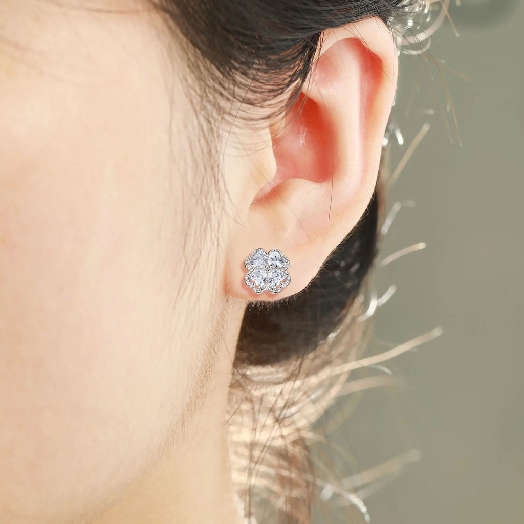 Zeng Yin 925 silver heart-shaped earrings with four-leaf clover design and zircon accents