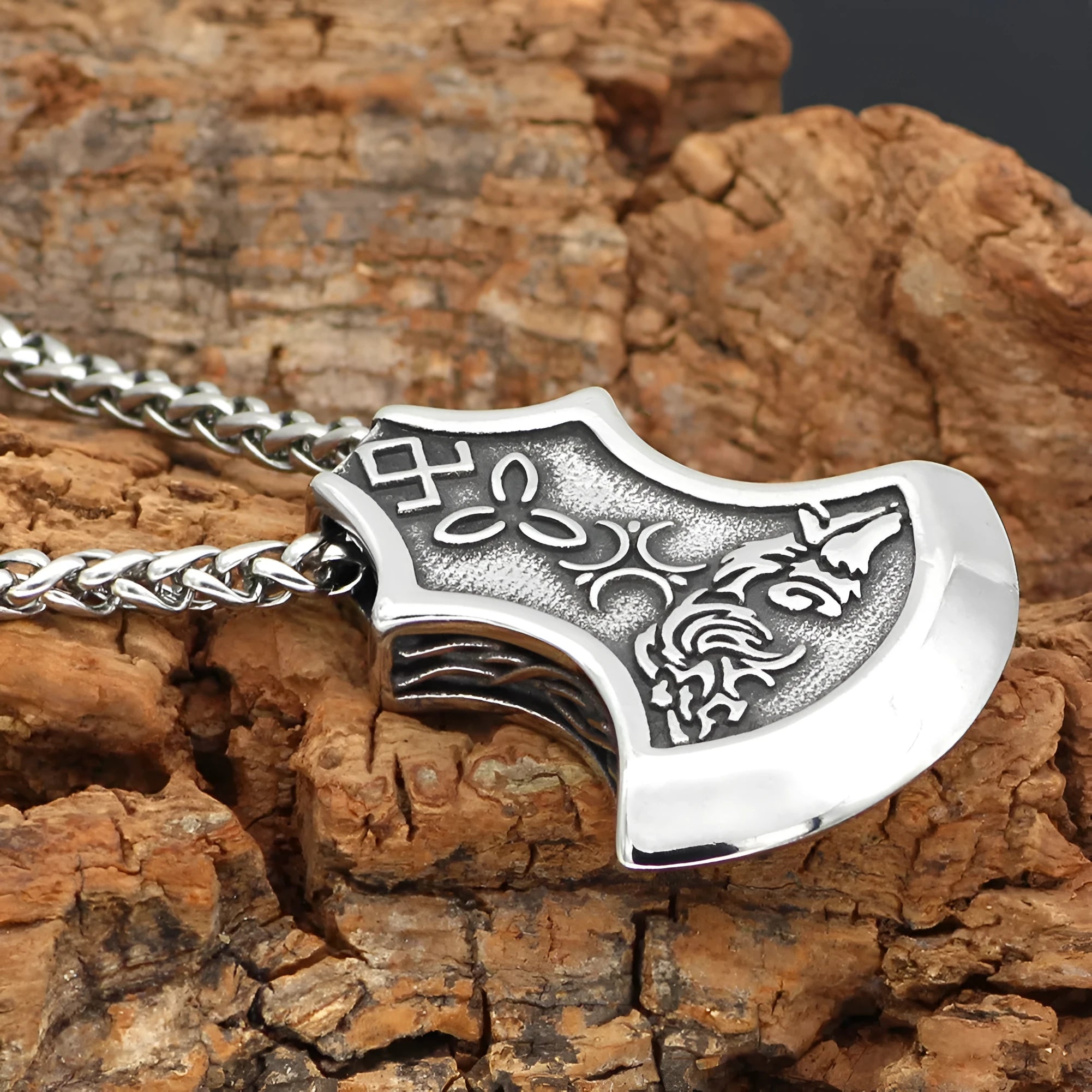 Viking Torto Axe Celtic Wolf pendant necklace in antique silver alloy on twisted chain