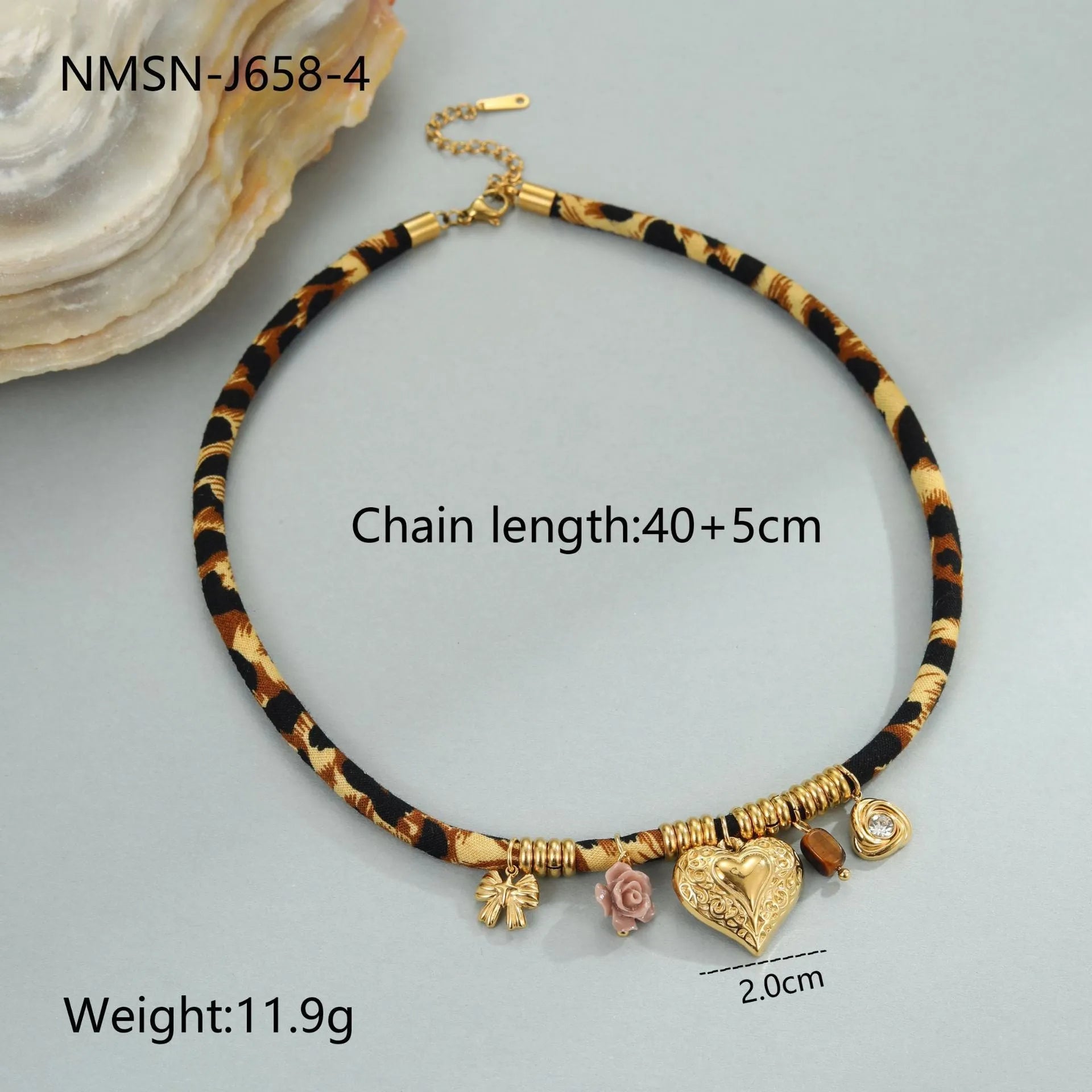Leopard print stainless steel necklace with geometric pendant on adjustable 41-50cm chain