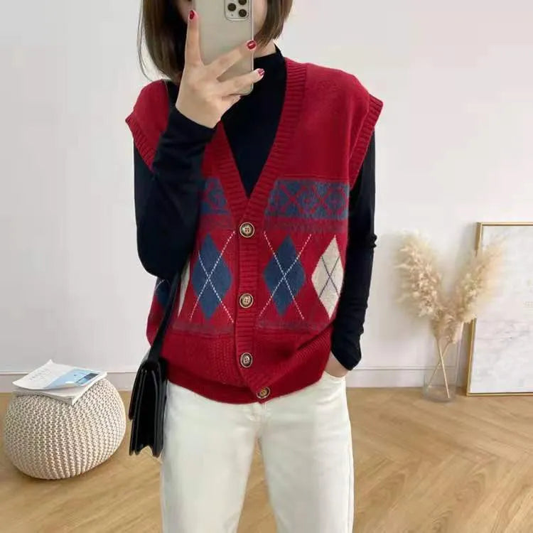 Diamond plaid sleeveless cardigan top in loose fit showing khaki colour option