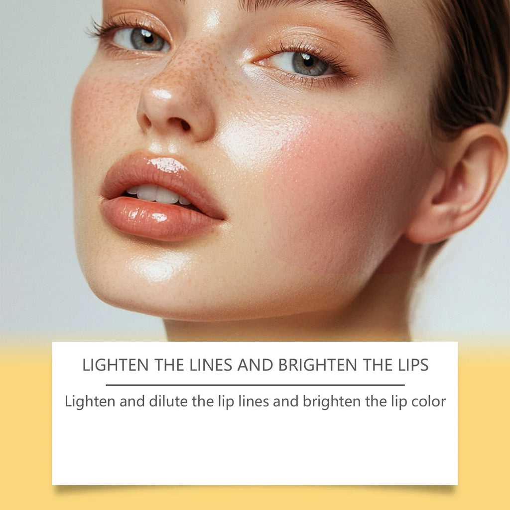 Gold foil nourishing lipstick bullet in a 2.6cm diameter case, net weight 3.5g.