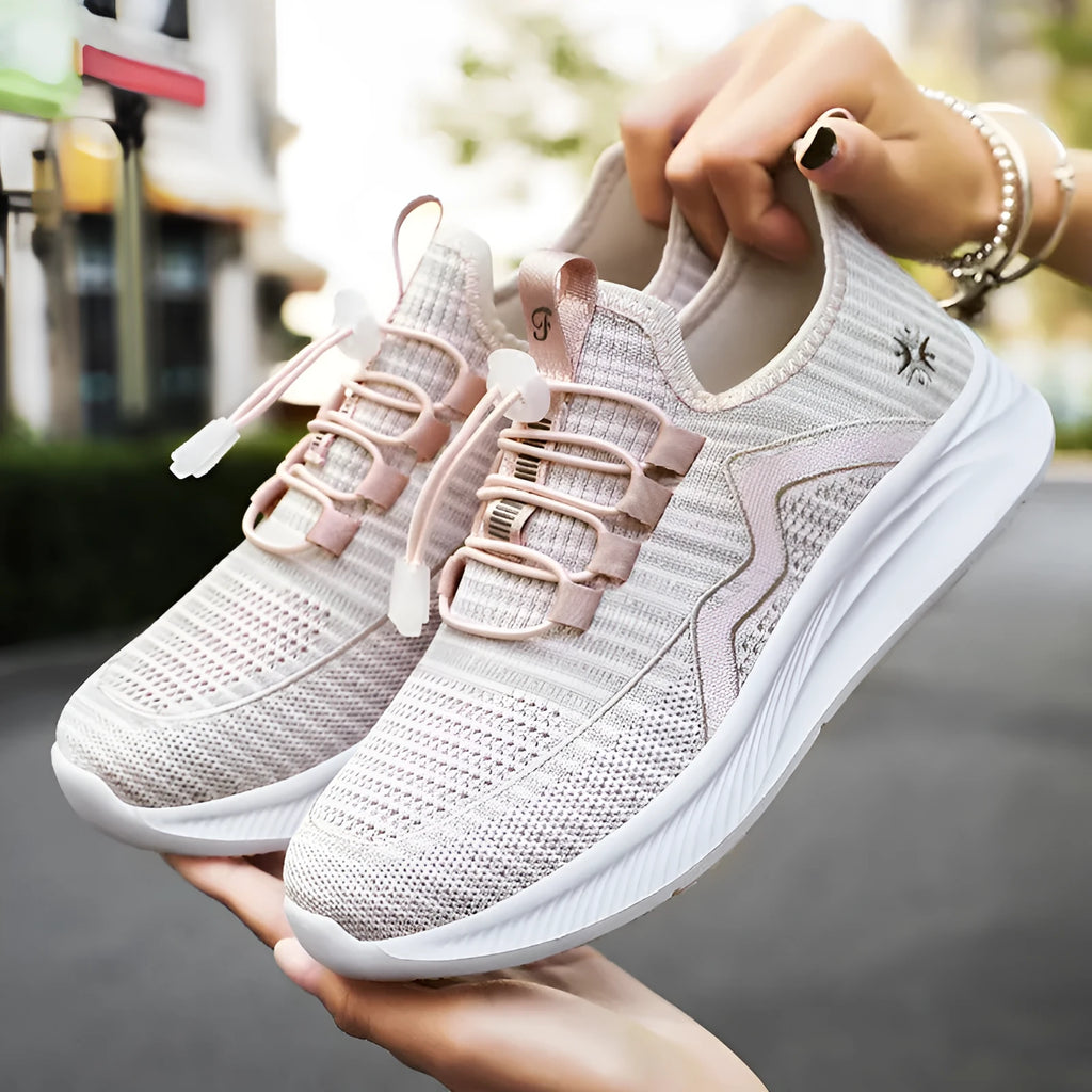 Lightweight soft bottom casual shoes for middle-aged women, black slip-on shallow mouth design