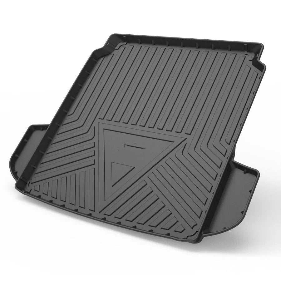 Black TPE car trunk pad with a carbon fibre pattern, designed for special car model tailboxes.