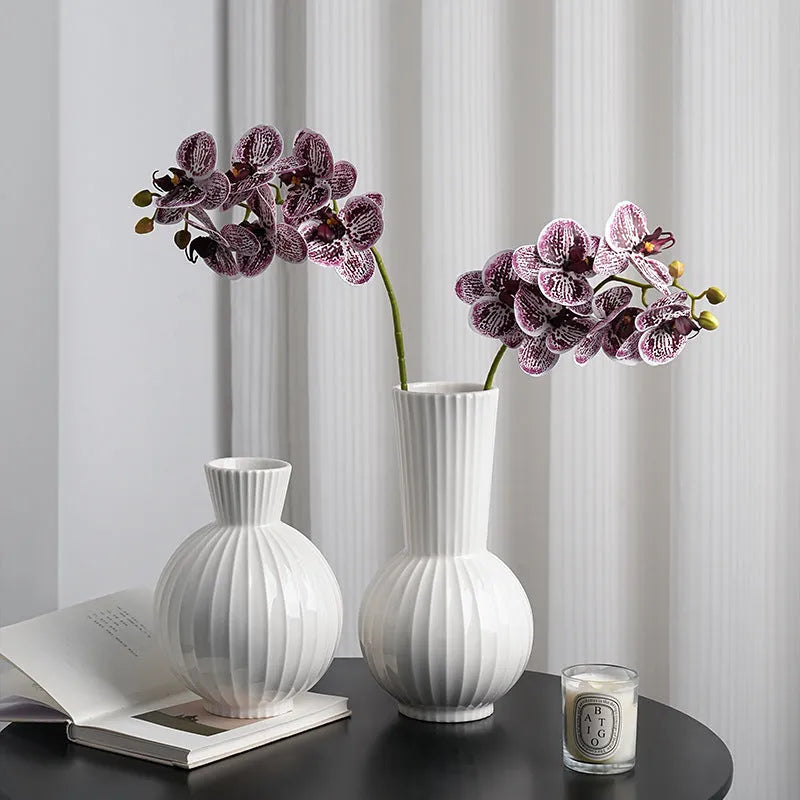 White ball-shaped ceramic vase with stripes, an American country style living room table decoration.