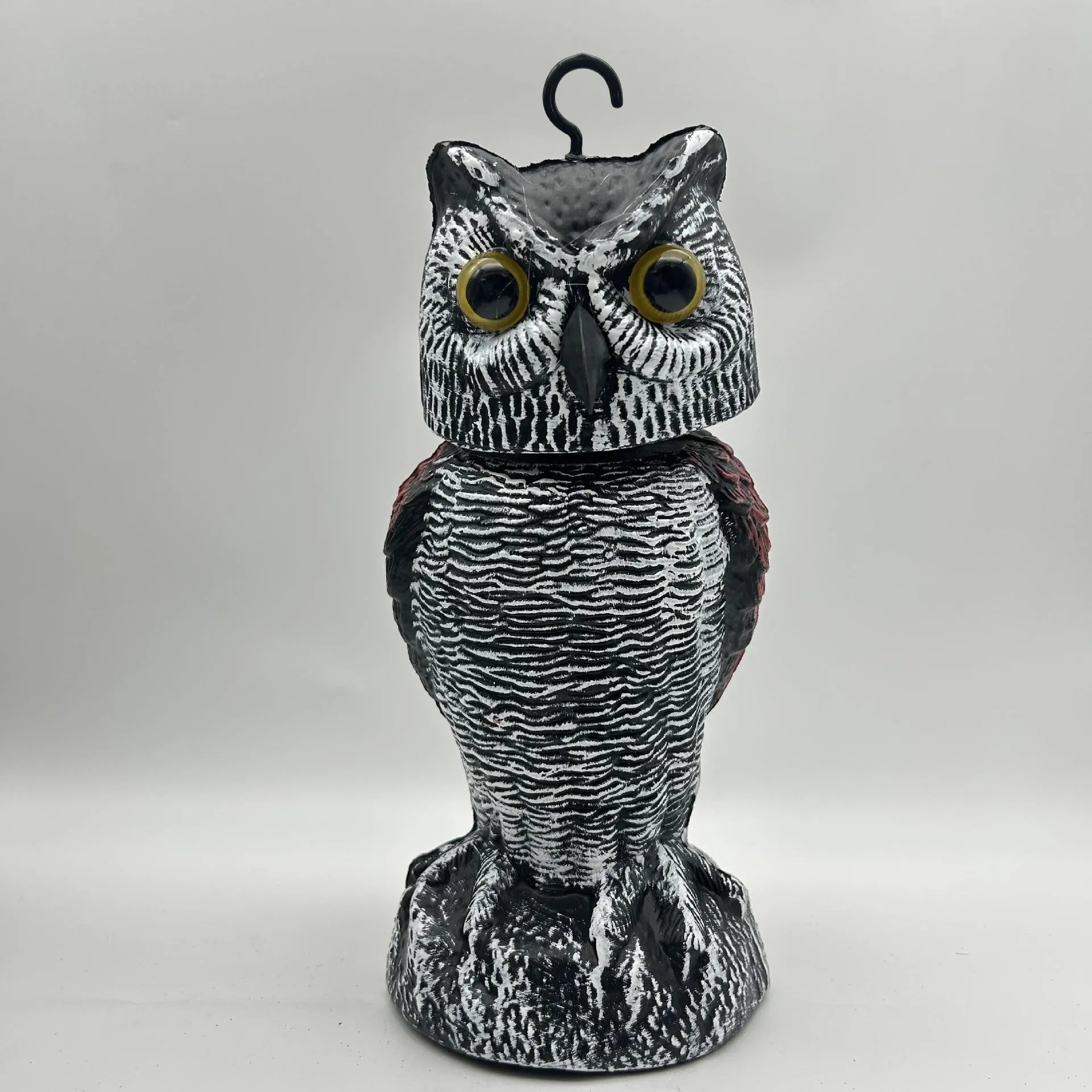 Artificial plastic owl bird scare ornament with moveable head for outdoor garden pest control