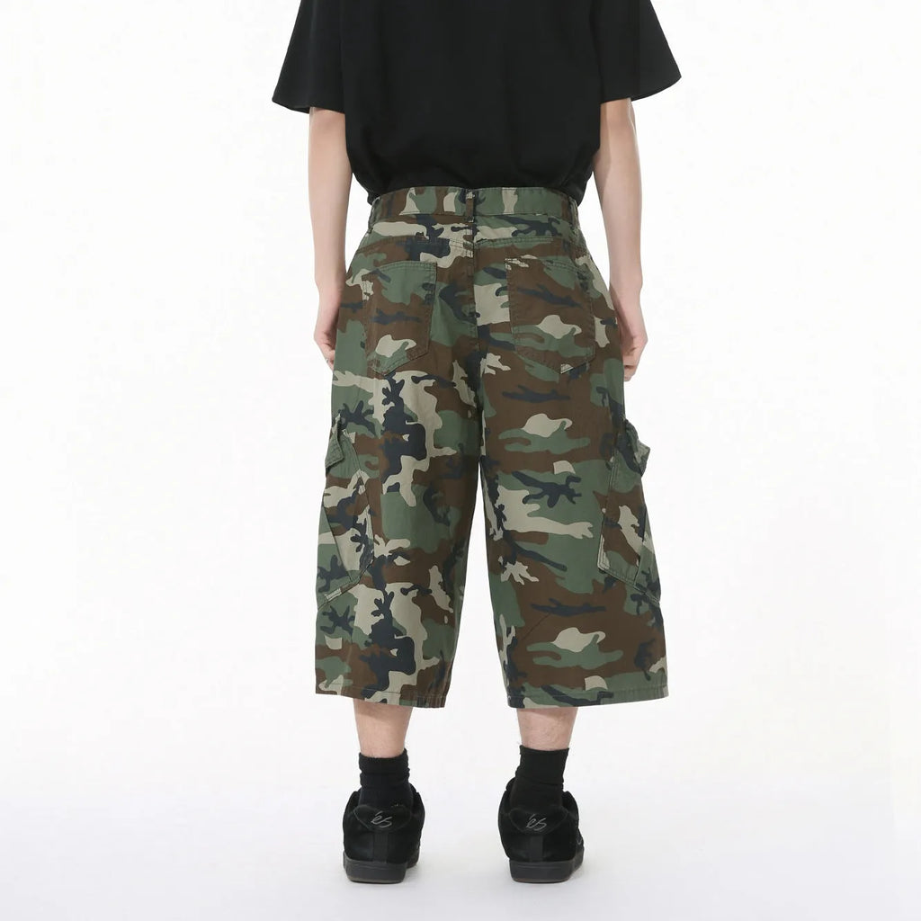 Men's cotton camouflage trousers with wide leg loose fit, cropped length, and American side stitching
