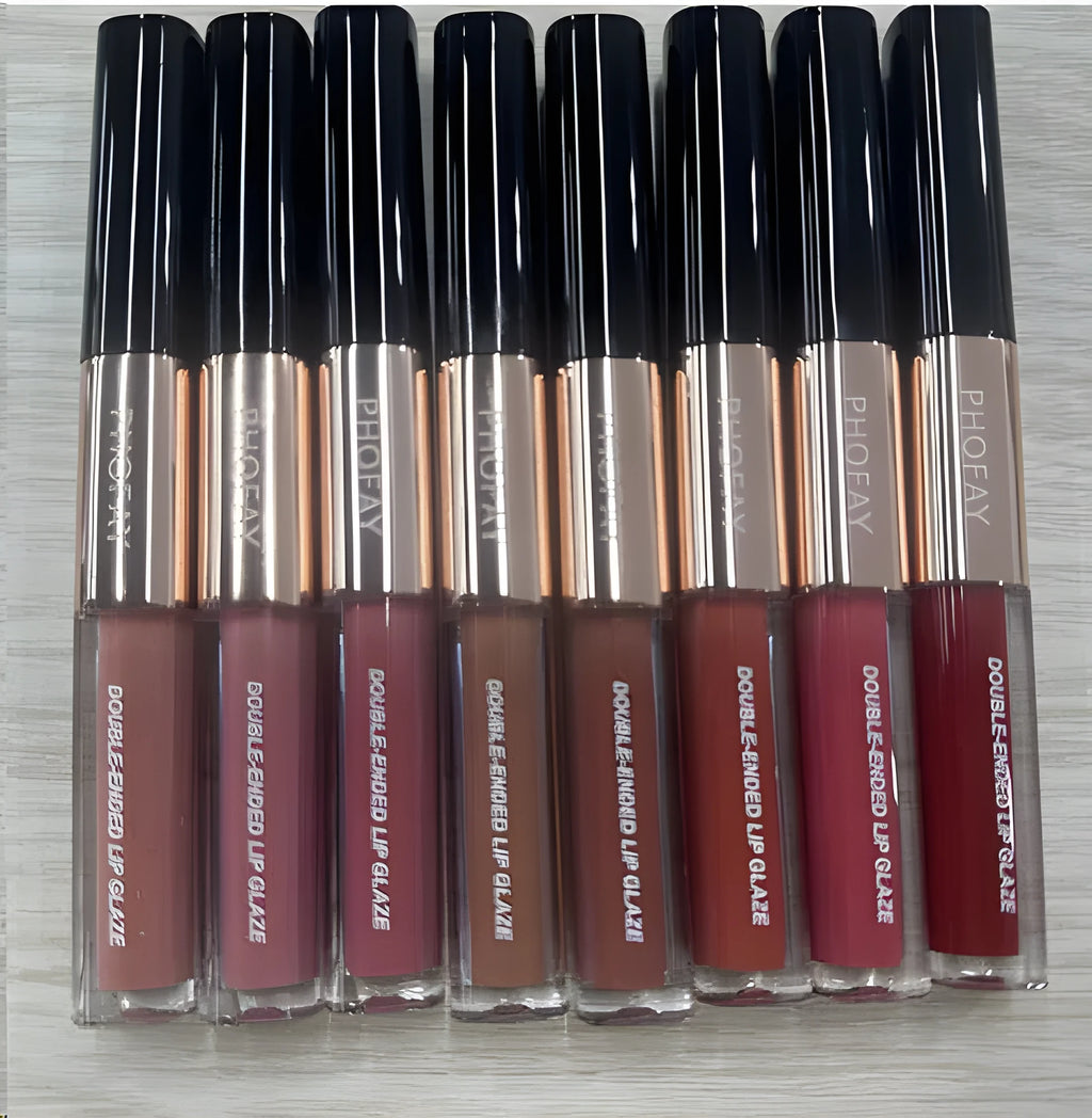 C-L021 double-head lip gloss stick showing separate colour and gloss applicators on opposite ends