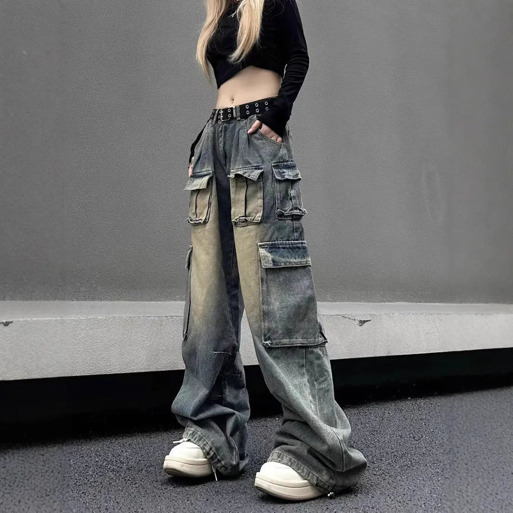 Men's loose fit straight leg distressed denim jeans with multiple pockets in tooling design
