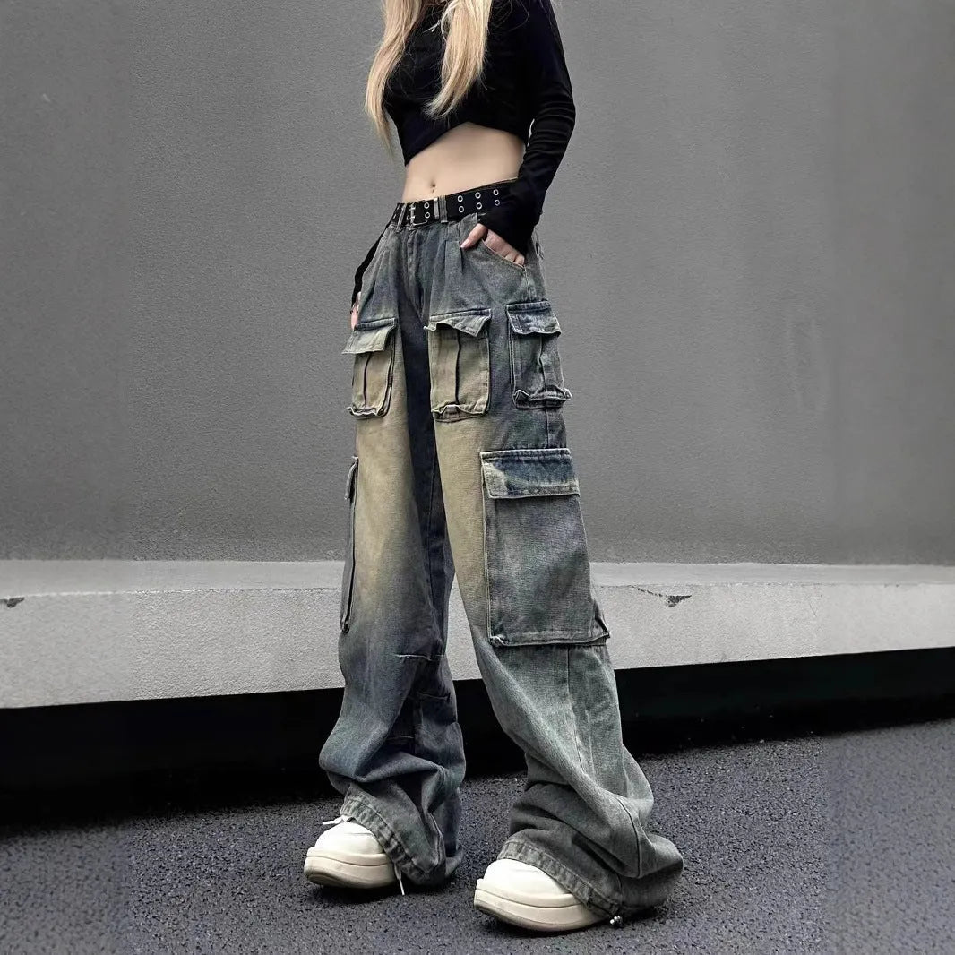 Men's loose fit straight leg distressed denim jeans with multiple pockets in tooling design
