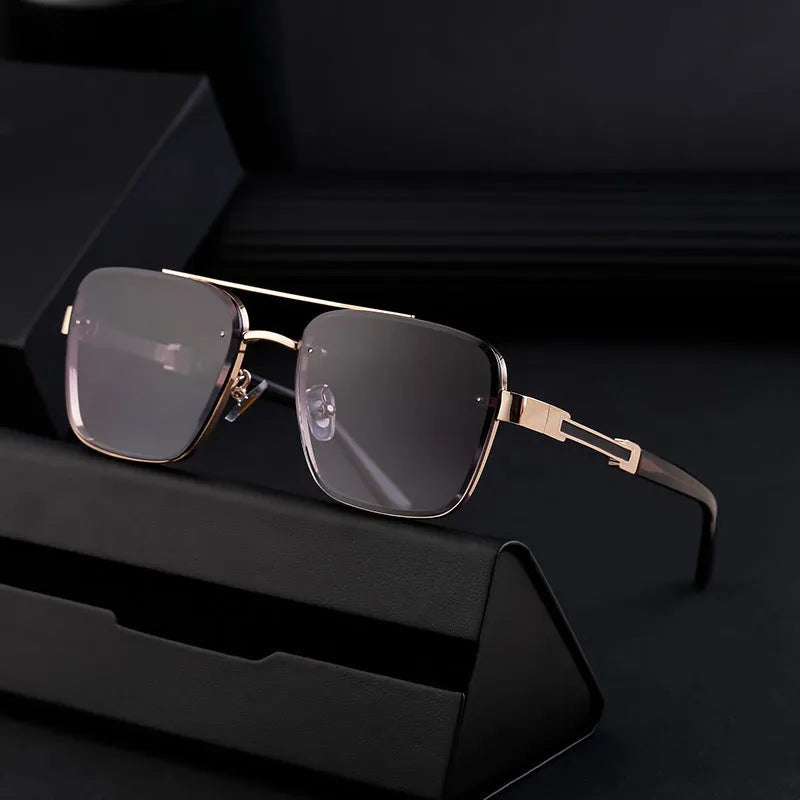 Men's vintage sunglasses with UV400 lenses in gold gradient blue colour on a PC frame.