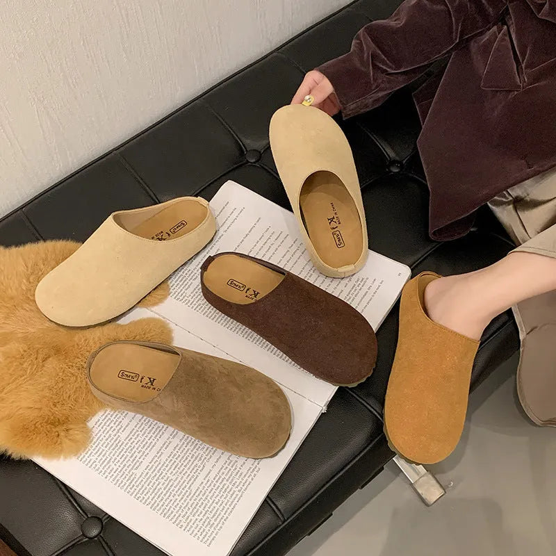 Square-toe Korean style summer slippers in soft microfiber with slip-on design