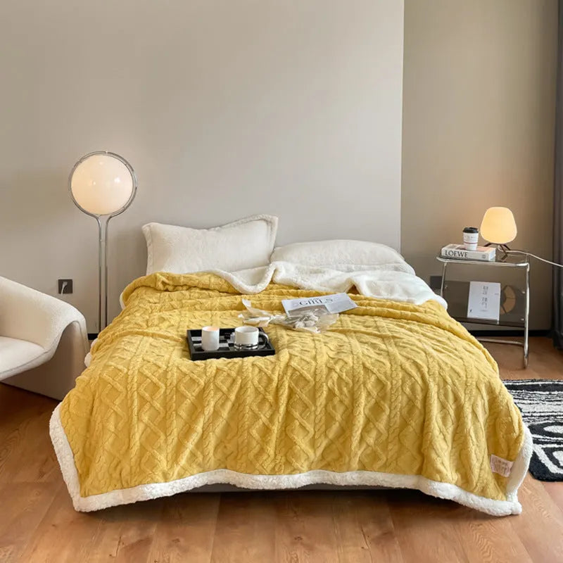 Beige thermal flannel winter blanket folded to show texture and 180x200cm size.