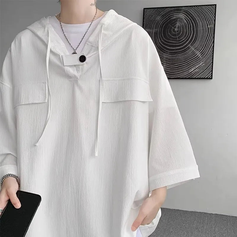 Men's hooded short sleeve t-shirt in loose fit polyester fabric for summer wear