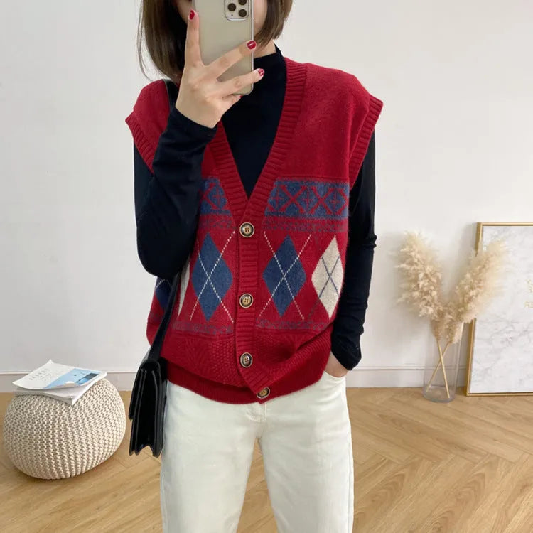 Diamond plaid sleeveless cardigan top in loose fit showing khaki colour option