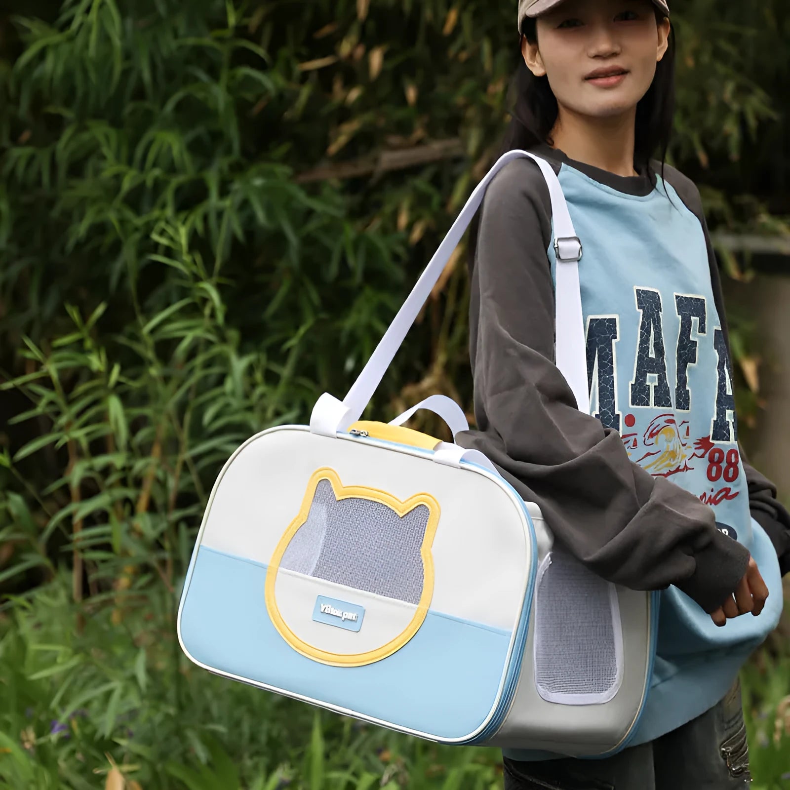 Foldable outdoor cat backpack in blue colour with breathable Oxford cloth construction and 15 kg capacity
