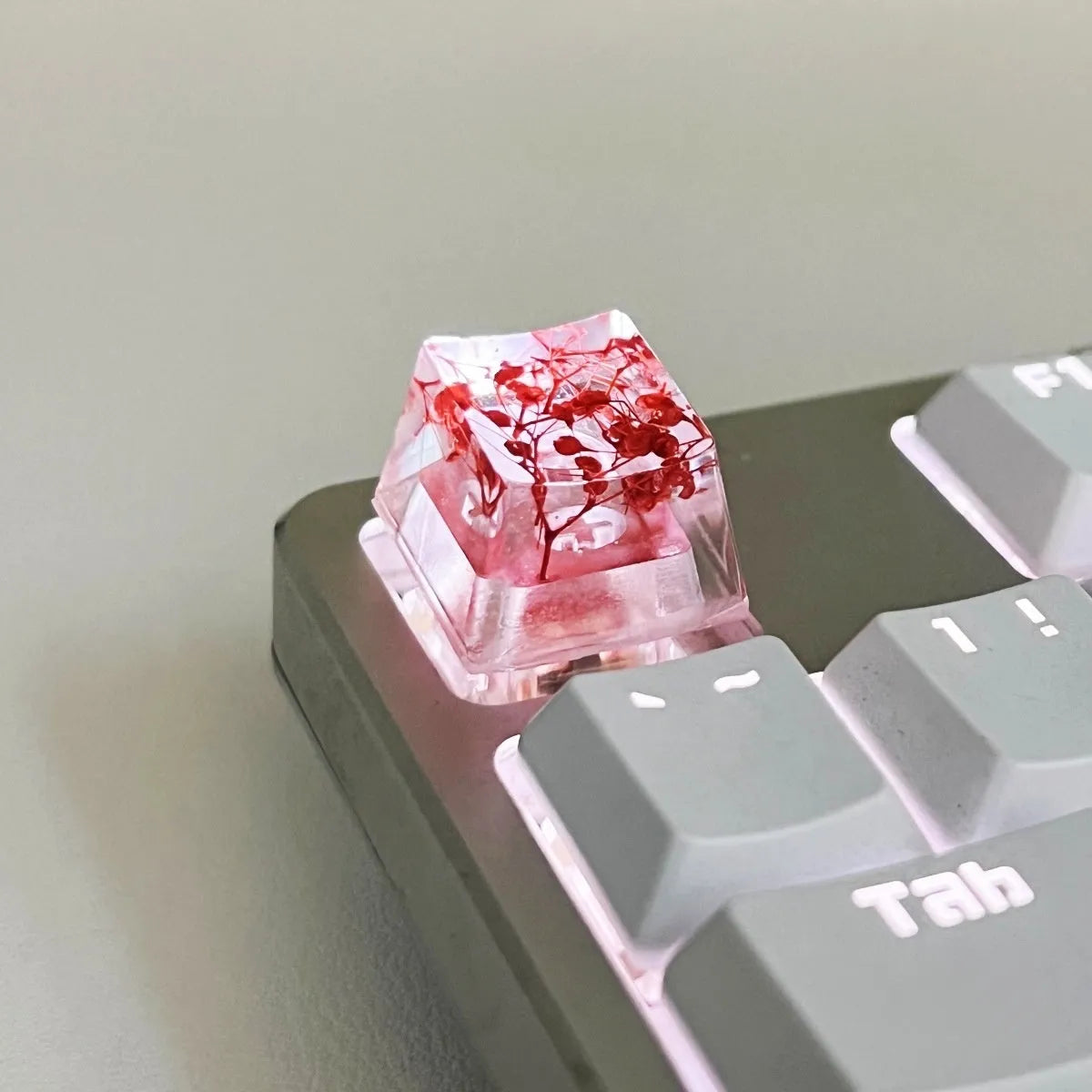 Translucent resin keycap with starry sky effect for MX mechanical keyboard switches