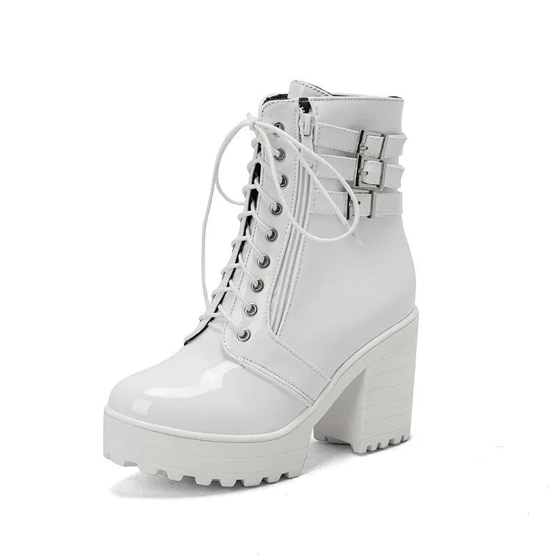 Women's black ankle boots with 6-8cm block heel, round toe, and lace-up front