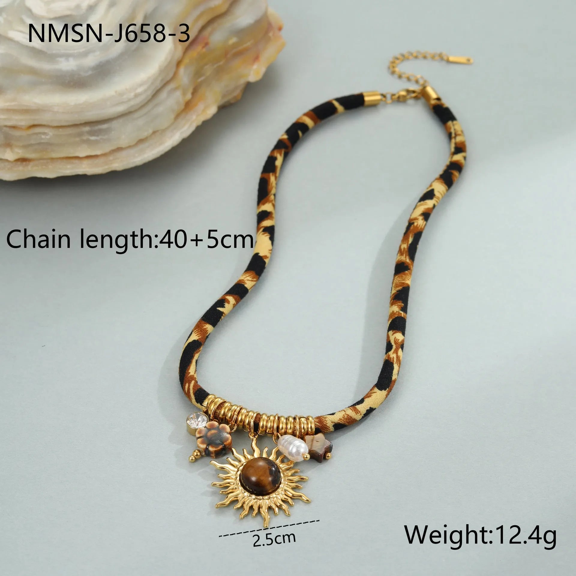 Leopard print stainless steel necklace with geometric pendant on adjustable 41-50cm chain