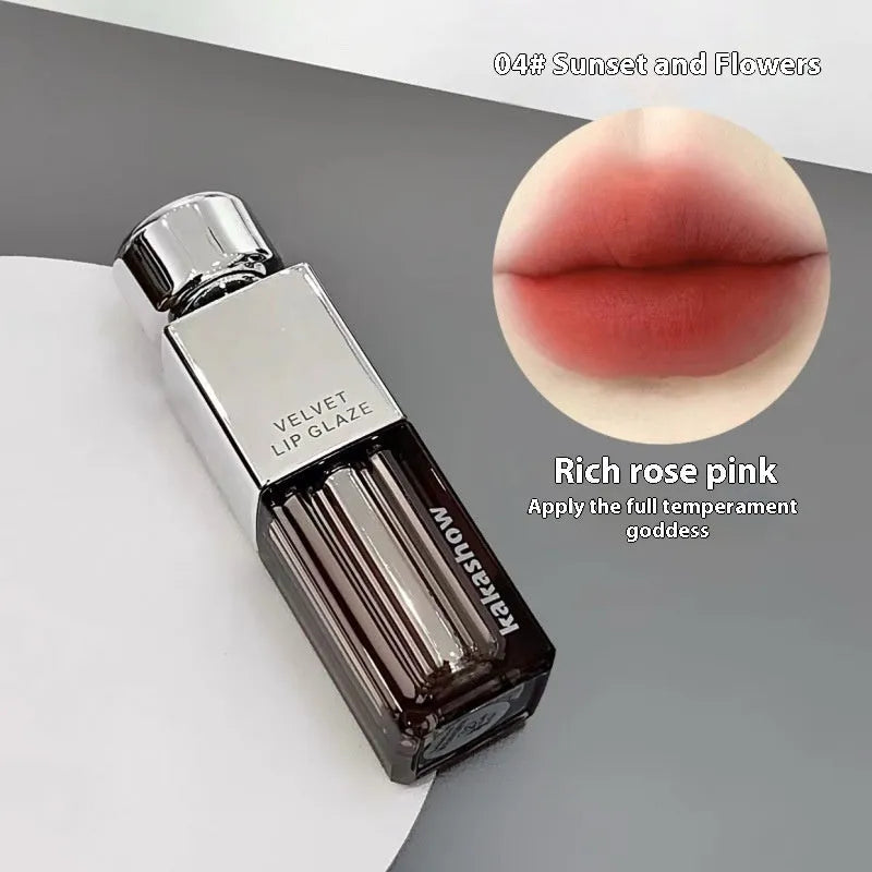 Kakashow matte soft mist lipstick in velvet lip paint format with 1.8g net content