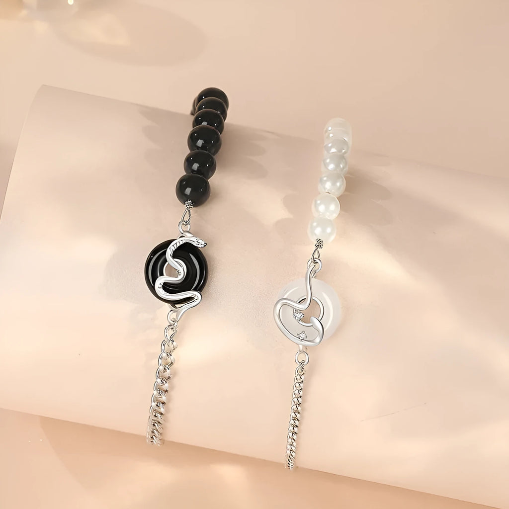 925 sterling silver couple's bracelet with a peace buckle and snake design in New Chinese style.